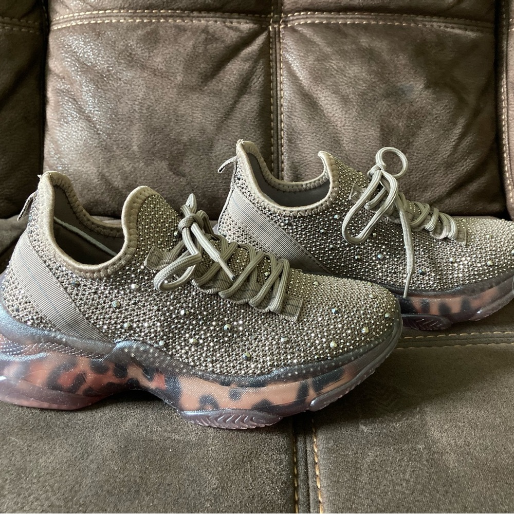 very G embellished sneakers, 8.5, New